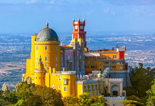 Places in Sintra: 5 Palaces, The Castle and the Beaches