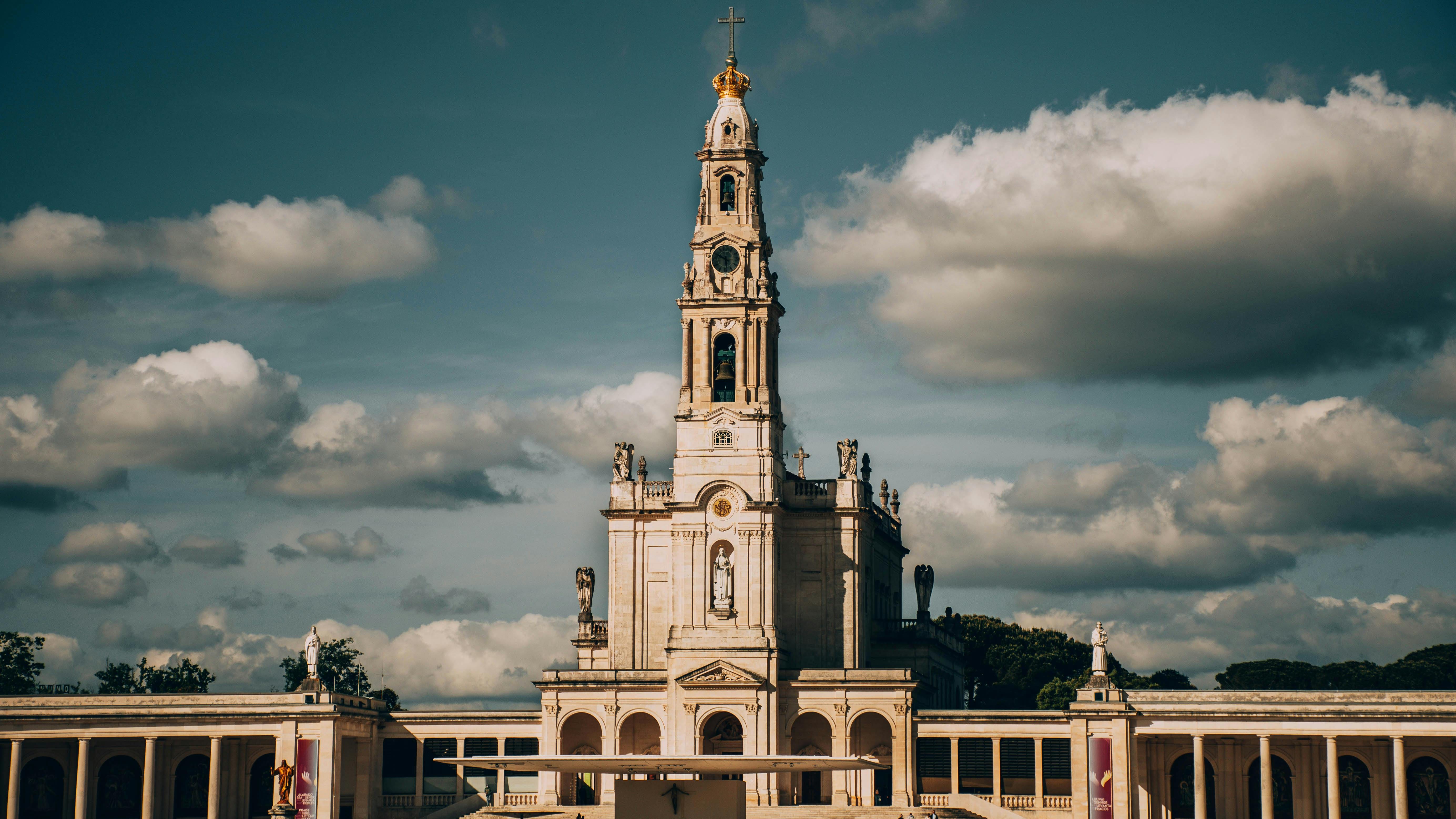 Fátima Pilgrim Tour – Small Group Spiritual Day Trip from Lisbon