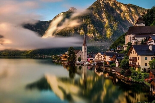 Salzburg, Hallstatt, and Melk from Vienna- Private day trip