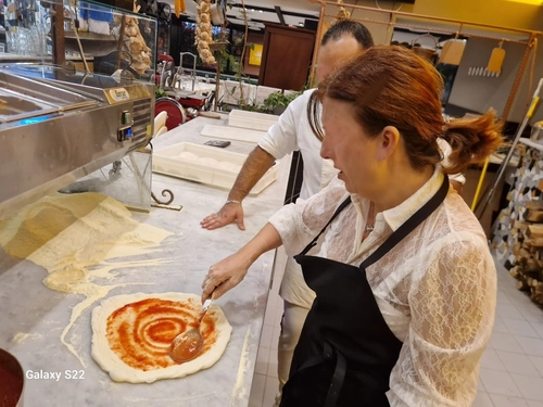 Pizza Cooking Class with Prosecco