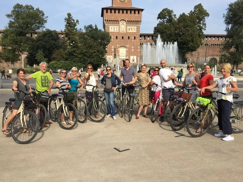 Bike tour in Milan