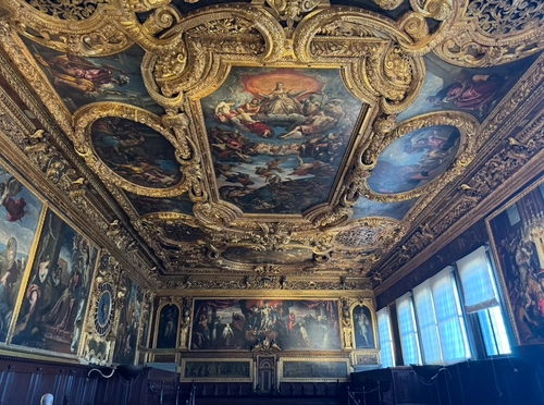 Luxury Stroll in Venice