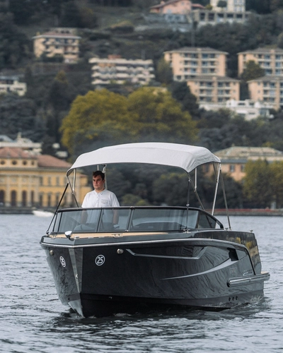 Alfastreet Luxury como
