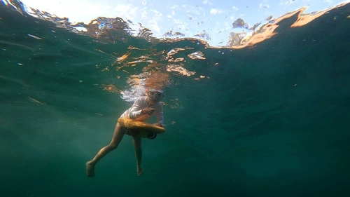 Snorkeling on a underwater scooter in Nice, Cap d'Ail