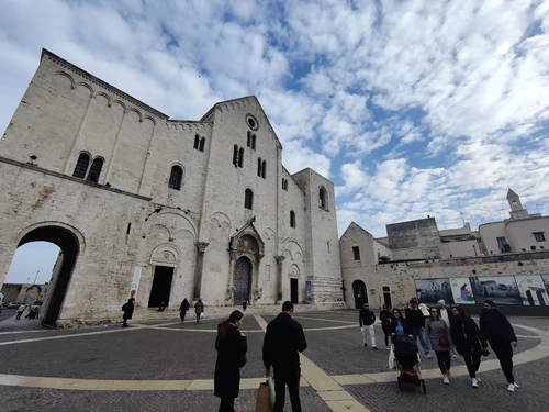 Luxury Tour to Bari from Matera