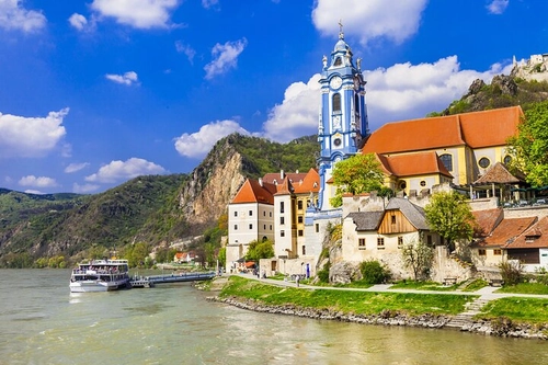Wachau Valley - Melk, Dürnstein and wine tour from Vienna