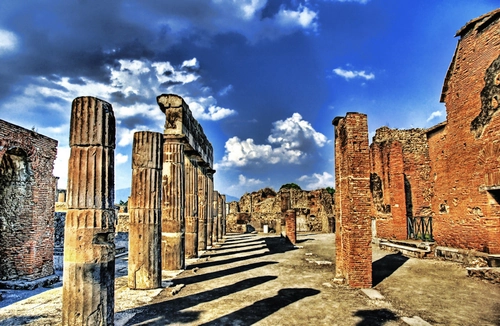 Pompeii Sharing from Sorrento up to 8 passengers on board