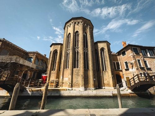St. Mark's Square, Rialto Bridge & its artsy district Dorsoduro