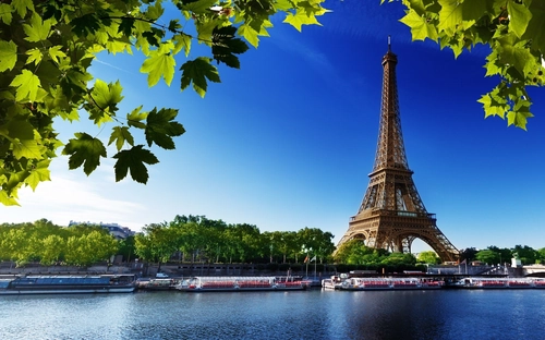 Eiffel Tower Summit Private Guided Tour