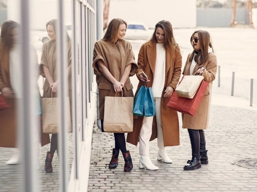 ‘THE MALL’ Shopping Day in Florence