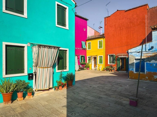 Venice Island hopping, Murano & Burano on a Water Taxi